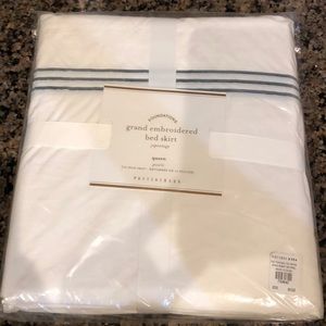 NWT Pottery Barn bed skirt
